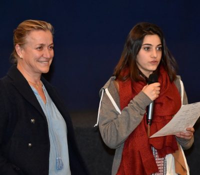 Irene Frachon avec les jeunes Irene Frachon avec les jeunes